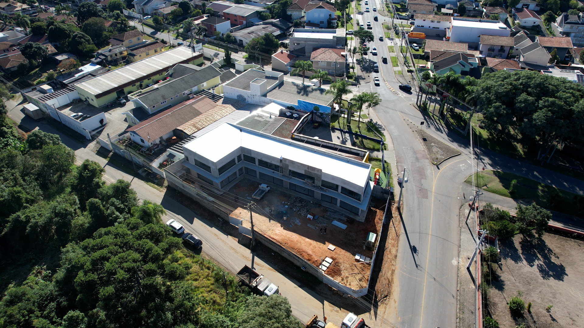 LOJAS DE 47m² a 308m² – Santa Felicidade